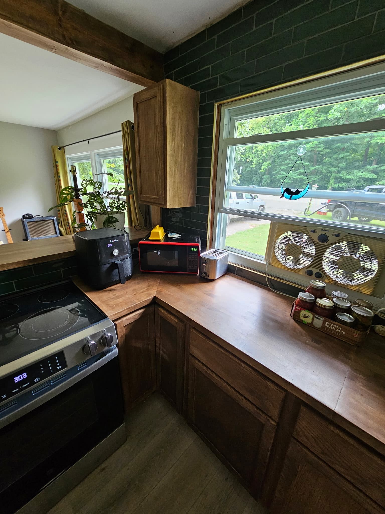 Completed kitchen remodels project by TreeLife